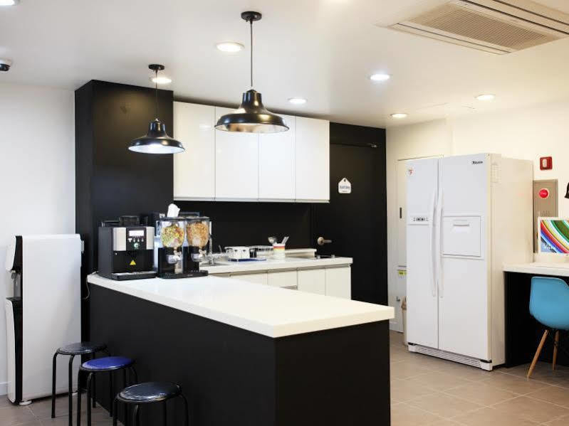 Ekonomy Hotel Myeongdong Central Seoul Exteriör bild
