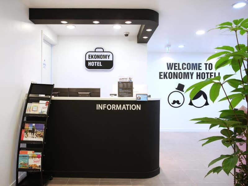 Ekonomy Hotel Myeongdong Central Seoul Exteriör bild